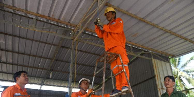 Hoá đơn tiền điện tháng 6 tăng mạnh, giá điện sinh hoạt cao nhất bao nhiêu?