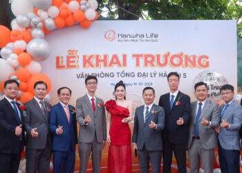 Hoa hậu Phan Kim Oanh và Hanwha Life Việt Nam hợp tác kinh doanh bảo hiểm 