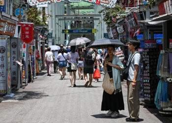 Macau property tycoon Loi Keong Kuong sells 5 Singapore houses at a loss