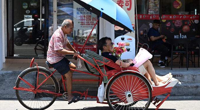 Malaysian adults to receive $24 each on national day