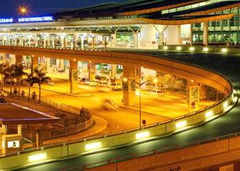 Nghiên cứu đầu tư các dự án điện Mặt Trời tại các cảng hàng không, sân bay