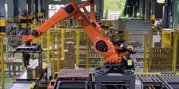 "Người khổng lồ" 63 năm tuổi đứng sau VinFast, Đức Giang sẵn sàng góp mặt tại dự án đường sắt và điện hạt nhân 100 tỷ USD