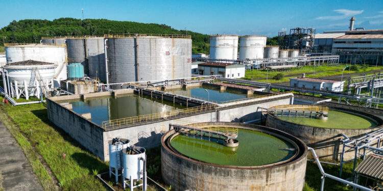 Nhà máy Ethanol Dung Quất hơn 2.200 tỷ đồng rơi vào hoang phế