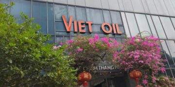 Nợ thuế 1.800 tỉ đồng, tiếp tục cưỡng chế dừng thủ tục hải quan Xuyên Việt Oil