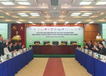 Petrovietnam - VINATEX ký kết Hợp đồng nguyên tắc về chuỗi cung ứng “hóa chất - xơ sợi - dệt may”