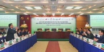 Petrovietnam - VINATEX ký kết Hợp đồng nguyên tắc về chuỗi cung ứng “hóa chất - xơ sợi - dệt may”