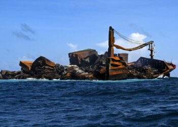 Singapore shipowner ordered to pay Sri Lanka $1B over marine disaster