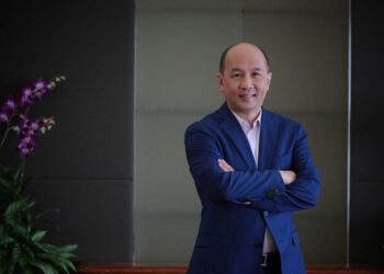 Singapore telecom group Singtel pays CEO $6.4M as company performance spikes