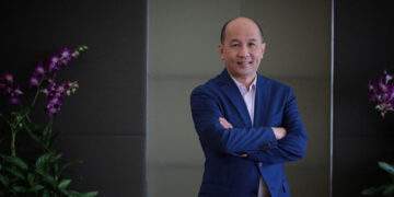 Singapore telecom group Singtel pays CEO $6.4M as company performance spikes