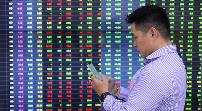 Stocks rise 3 days in a row