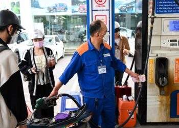 Thị trường đồng loạt bứt tốc tuần mới