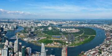 Vì sao ‘siêu đô thị’ TPHCM chưa đuổi kịp Jakarta về quy mô kinh tế?