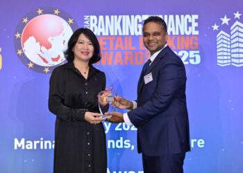 Vietcombank tiếp tục được vinh danh và nhận cú đúp giải thưởng quản trị rủi ro từ Asian Banking and Finance