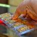 Vietnam gold price edges down
