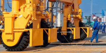 Vietnam posts $7.6B trade surplus in H1