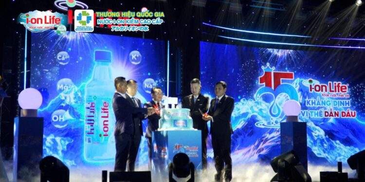 i-on Life long trọng tổ chức lễ kỷ niệm 15 năm thành lập