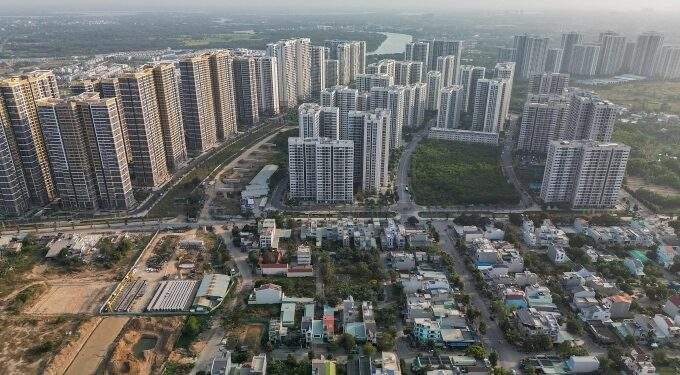 Apartment prices jump on secondary market as legal obstacles cleared in HCMC