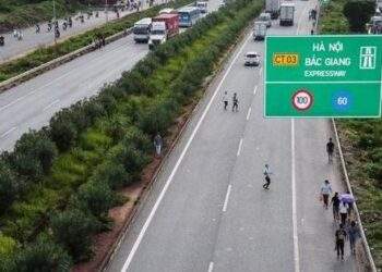 Bất động sản Văn Phú Invest bất ngờ rút vốn toàn bộ tại Dự án BOT Hà Nội