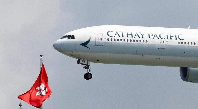 Cathay Pacific places first Boeing order in 12 years