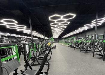 Chủ phòng gym thu 100 tỷ, đi xe sang rồi nhận kết buồn