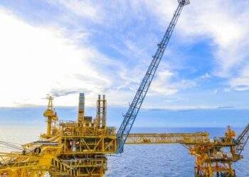 Cú rút chân hoàn toàn của đại gia dầu khí Anh khỏi Việt Nam và lý do 'đối thủ' đồng hương xuất hiện