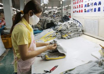 Dệt may và da giày khai thác tiềm năng thị trường nội địa Việt Nam