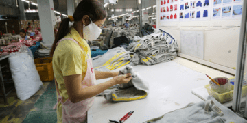 Dệt may và da giày khai thác tiềm năng thị trường nội địa Việt Nam
