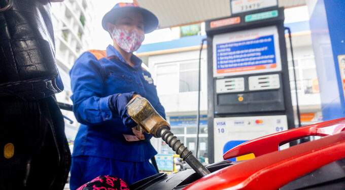 Gasoline prices reach 7-week high