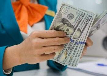 Giá USD hôm nay 20/8: Lập kỷ lục mới
