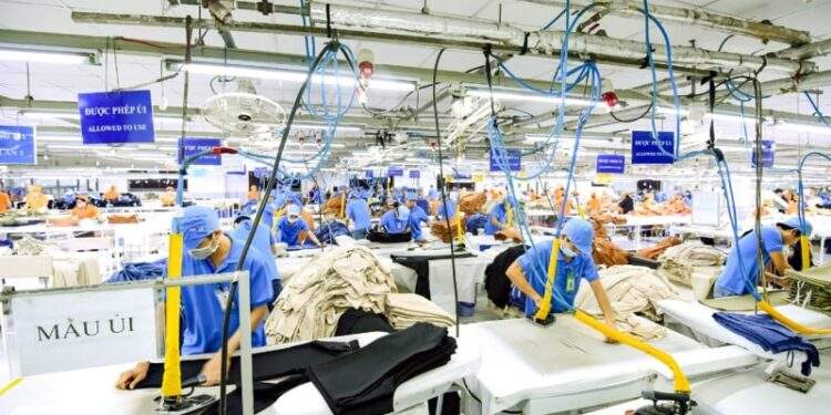 Giải mã doanh nghiệp dệt may thắng lớn giữa bất định thuế quan