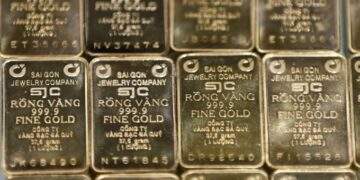 Gold prices set 2 records in one day
