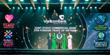 HR ASIA tiếp tục vinh danh Vietcombank tại tất cả các hạng mục giải thưởng “Nơi làm việc tốt nhất châu Á” năm 2025