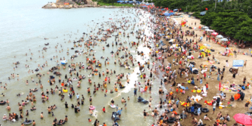 Hơn 10.850 tỷ đồng "chảy" vào du lịch Thanh Hóa trong tháng 7