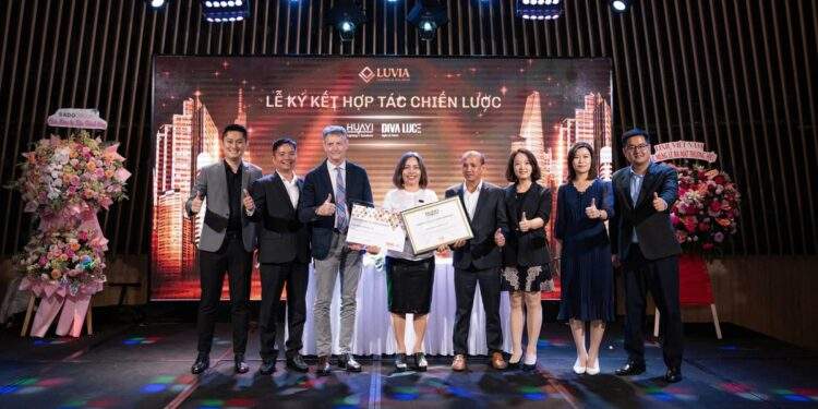 LUVIA ký kết hợp tác cùng hai ông lớn Huayi và Diva Luce