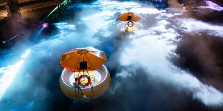Lạc vào thế giới cổ tích trên Dòng sông Ánh sáng tại TP Thiên niên kỷ T&T City Millennia
