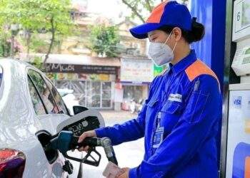 Lao dốc, giá dầu sẽ phá đáy trong tuần tới?