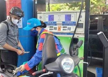 Liên tiếp rơi tự do