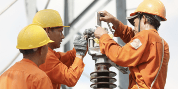 Lỗ hơn 44.000 tỷ, EVN kiến nghị được tính vào giá bán điện để giảm lỗ