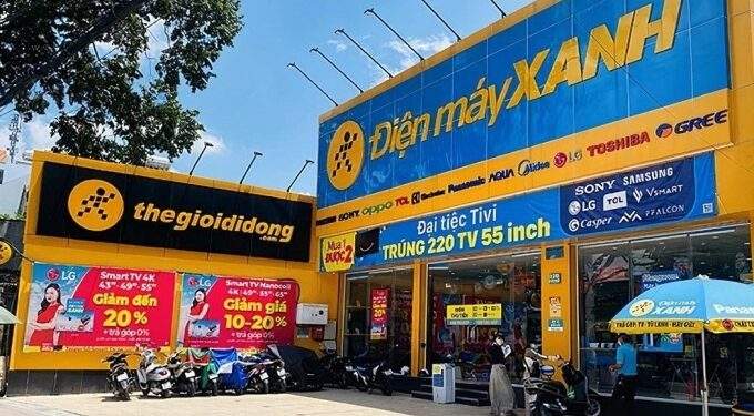 Mobile World to list 2 electronics chains by 2030
