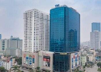 Một công ty chứng khoán trên sàn vừa “đổi chủ”, nhóm cổ đông lớn có nhiều liên quan tới tập đoàn của bà Nguyễn Thị Nguyệt Hường