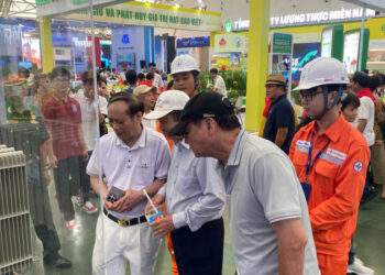Ngạc nhiên với hoá đơn tiền điện, “khí tài” ngành điện tuổi đời hơn 100 năm từ thời Pháp thuộc được lần đầu trưng bày