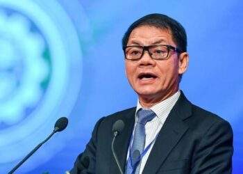 Tỷ phú Trần Bá Dương viết tâm thư sau khi nhiều lãnh đạo lớn tuổi tự nguyện xin nghỉ