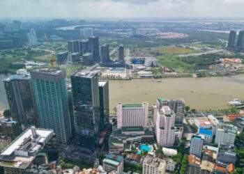 Vietnam eyes launch of int'l financial center by year end