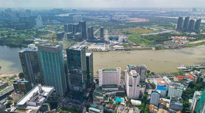 Vietnam eyes launch of int'l financial center by year end