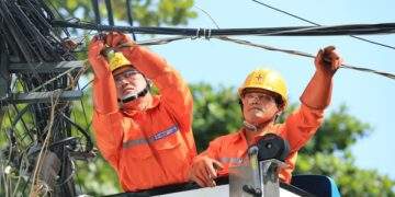 Đề xuất đưa khoản lỗ 44.792 tỉ đồng của EVN vào giá điện