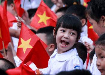 Chính phủ quy định đối tượng được miễn, giảm, hỗ trợ học phí
