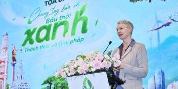 Chuyên gia quốc tế ấn tượng về chiến dịch giành lại bầu trời xanh của Vingroup