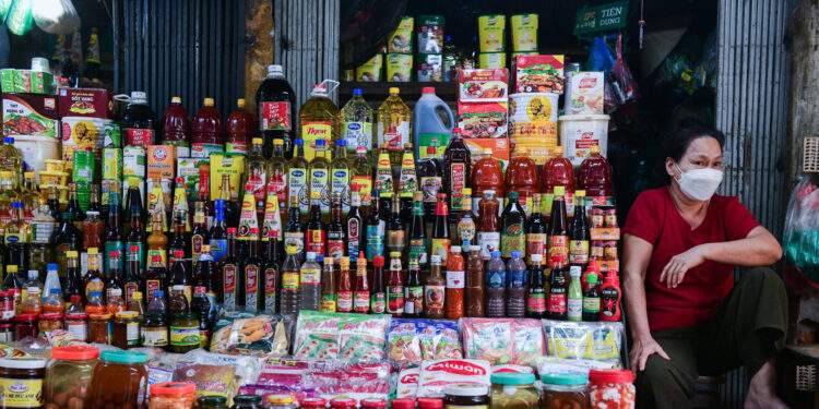 Có nên dồn hết vốn 500 triệu đồng để mở tạp hóa?
