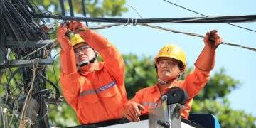 Đề xuất đưa khoản lỗ 44.792 tỉ đồng của EVN vào giá điện