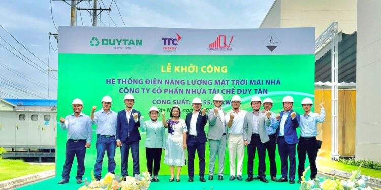 Điện mặt trời mái nhà tại DUYTAN Recycling